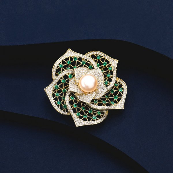 Natural Freshwater Pearl Zircon Inlaid Hollowed Flower Brooch