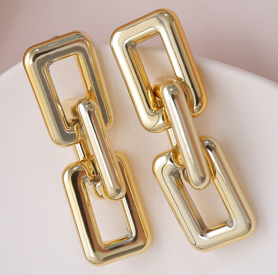 Jewelry Metal Chain Buckle Exaggerated Earrings Personality Fashion Qingdao Jewelry Factory