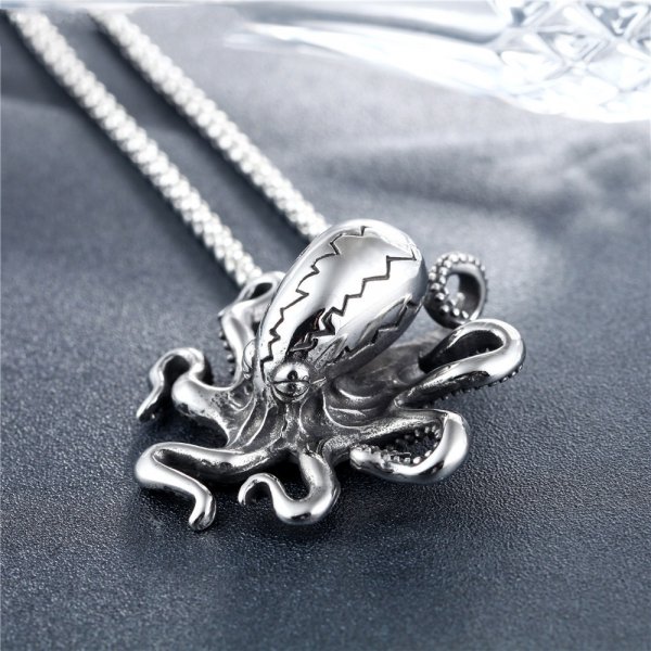 Men's Personality Vintage Punk Octopus Shape Titanium Steel Pendant Necklace